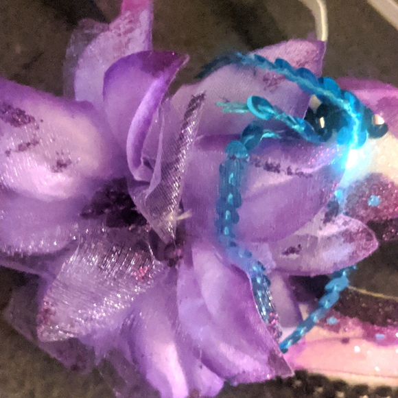 Mardi Gras Mask - Picture 3 of 4